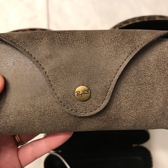 SUNGLASSES, $10 - Picture 6 of 6